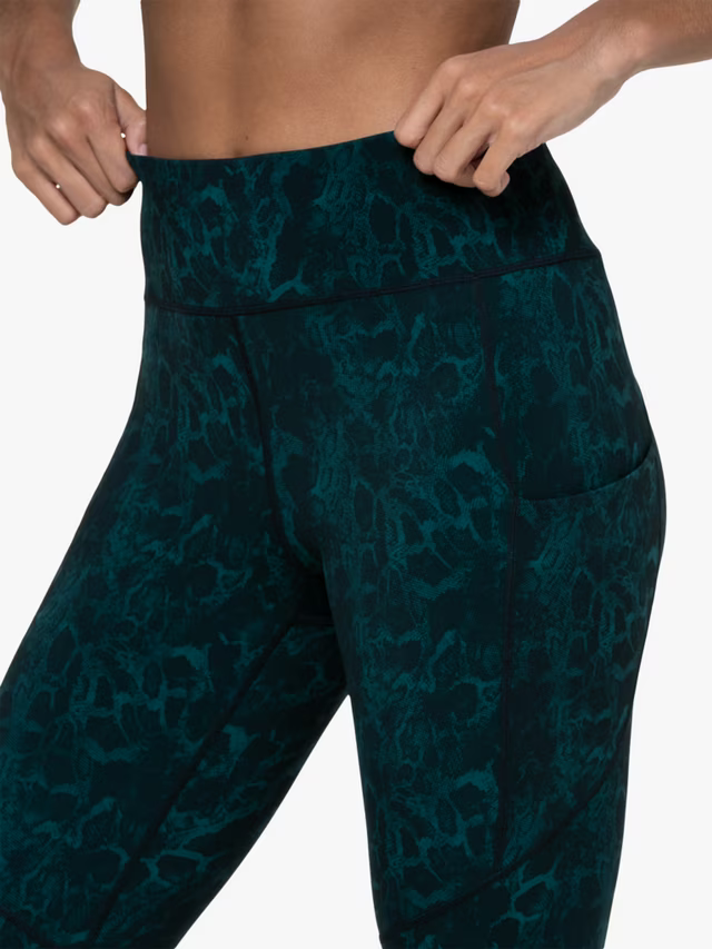 Ronhill Women's Tech Crop Tight - Bog Dog Running