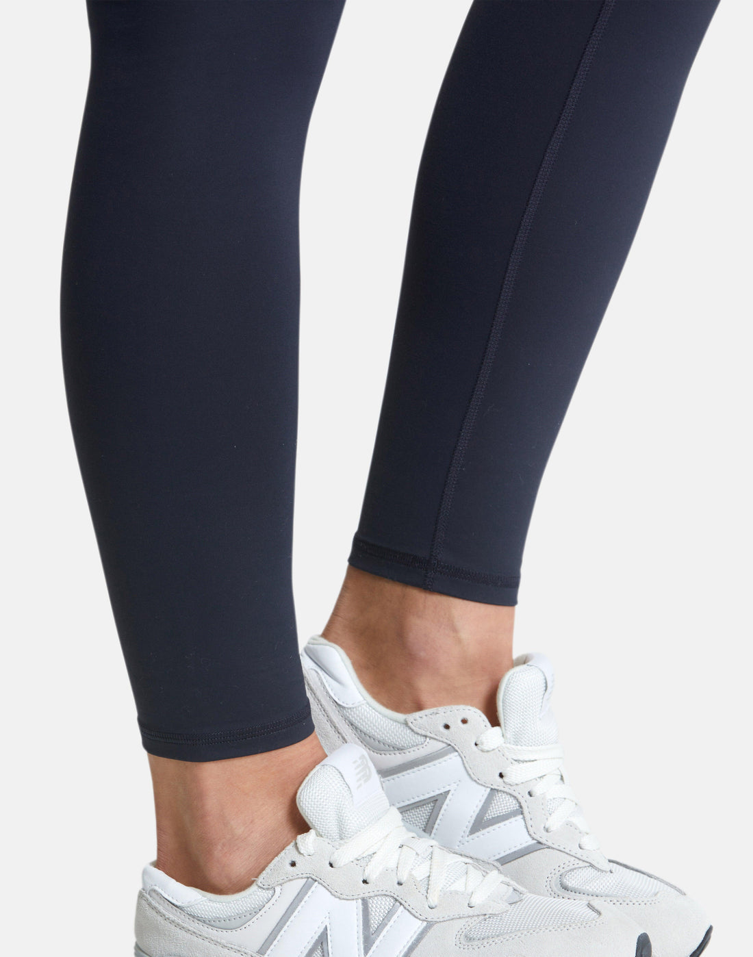 Gym+Coffee Women's Aurora 7/8 Leggings - Bog Dog Running