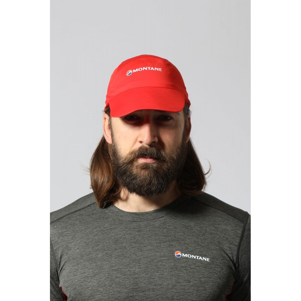 Montane Cadenza Cap Bog Dog Running