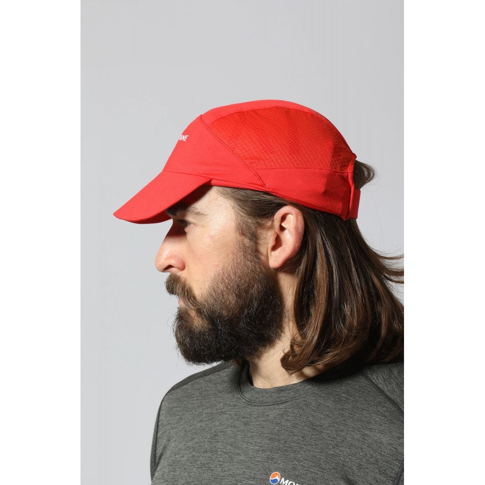 Montane Cadenza Cap Bog Dog Running