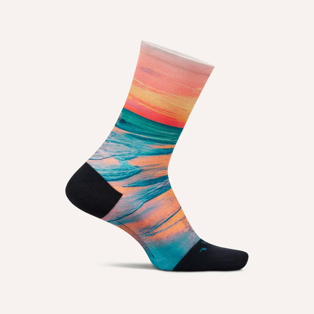 Feetures Elite Light Cushioning Mini Crew Socks - Bog Dog Running