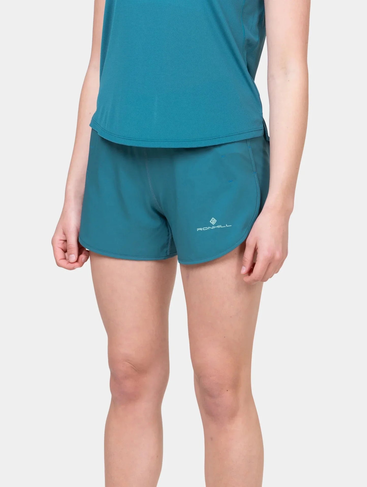 Ronhill Women's Tech 4.5" Short - Bog Dog Running