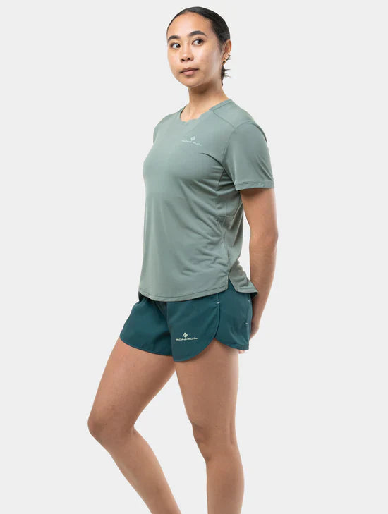 Ronhill Women's Tech 4.5" Short - Bog Dog Running