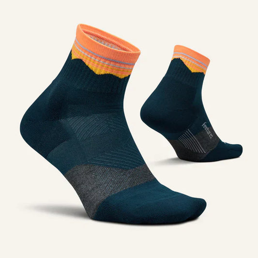 Feetures Trail Max Cushion Quarter Socks - Bog Dog Running
