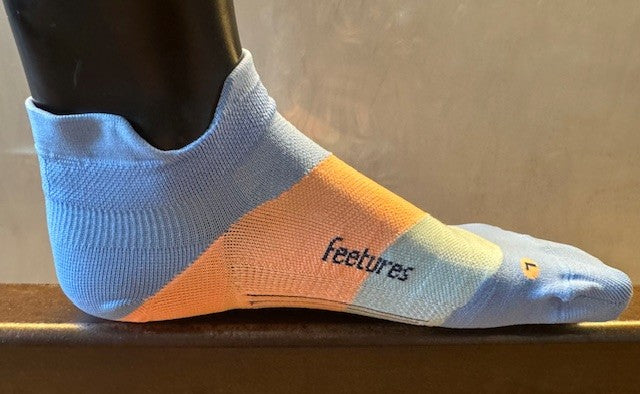 Feetures Elite Ultra Light No Show Tab Sock - Bog Dog Running