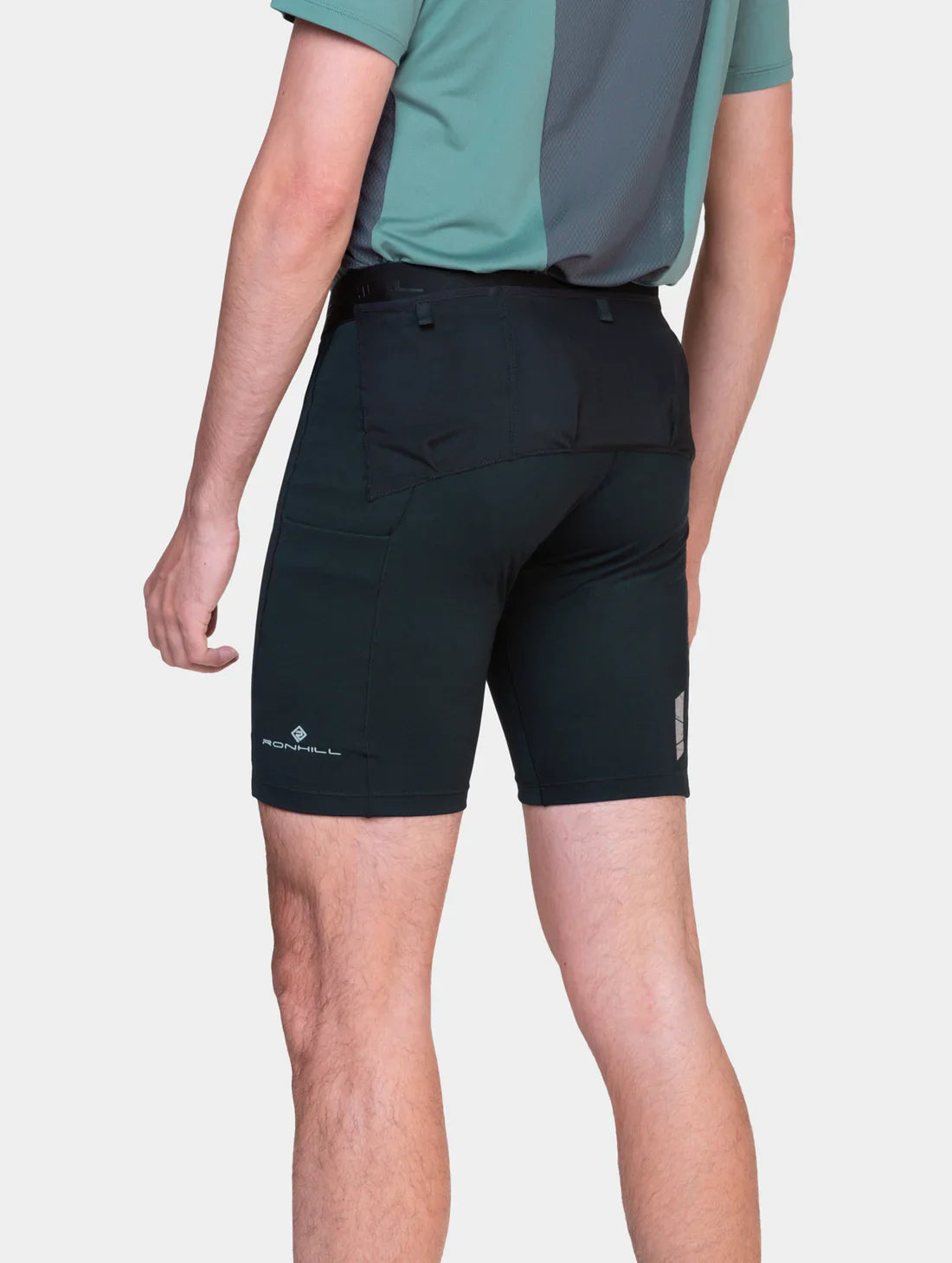 Ronhill Men's Tech All-Terrain 8" Stretch Short - Bog Dog Running