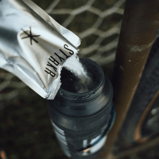 STYRKR MIX90 Dual-Carb Energy Drink Mix Single Bog Dog Running